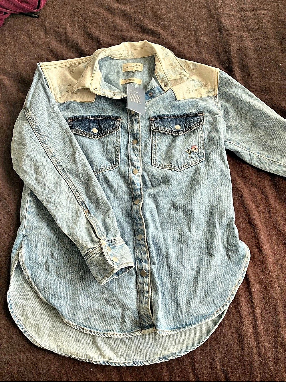 Universal Thread Women's Relaxed Western Craft Button-Down Denim Shirt Western